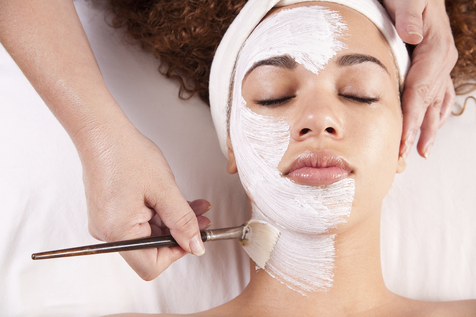 Wondering why you should visit a professional to do your facial? We have the answers inside.